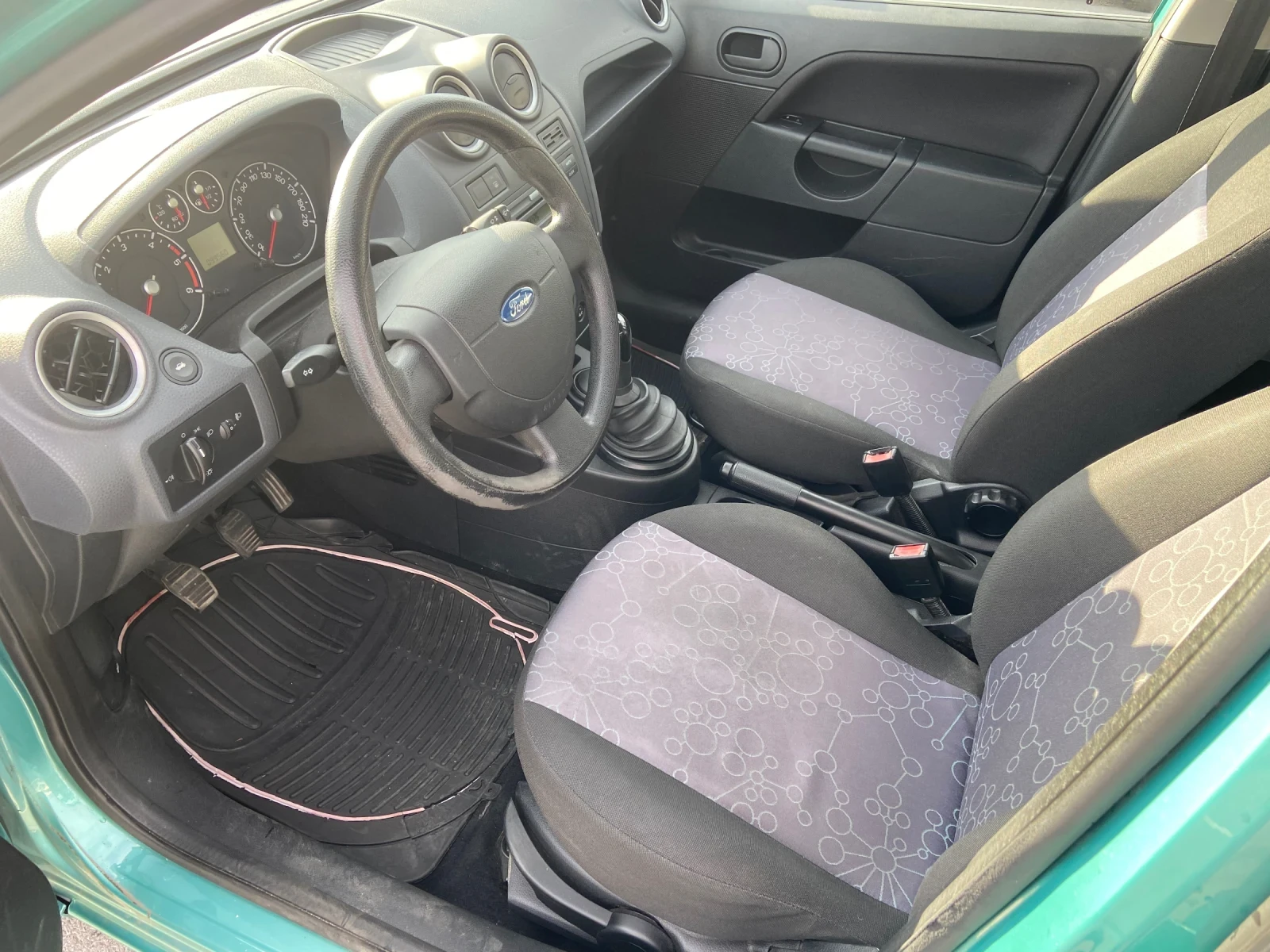 Ford Fiesta 1.4 TDCI, снимка 7 - Автомобили и джипове - 54344768