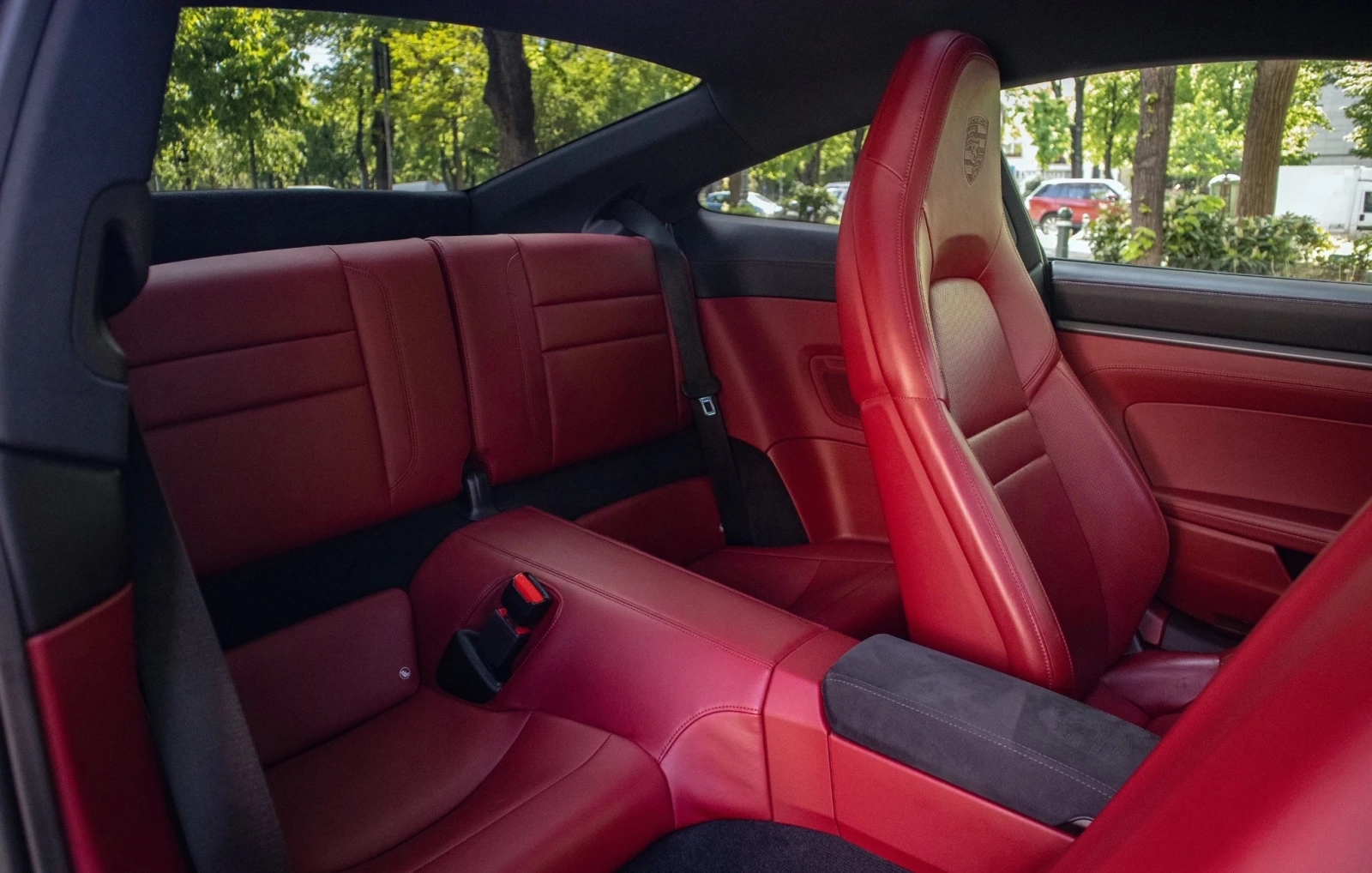 Porsche 911 Carrera 4S Coupe, снимка 8 - Автомобили и джипове - 54386030