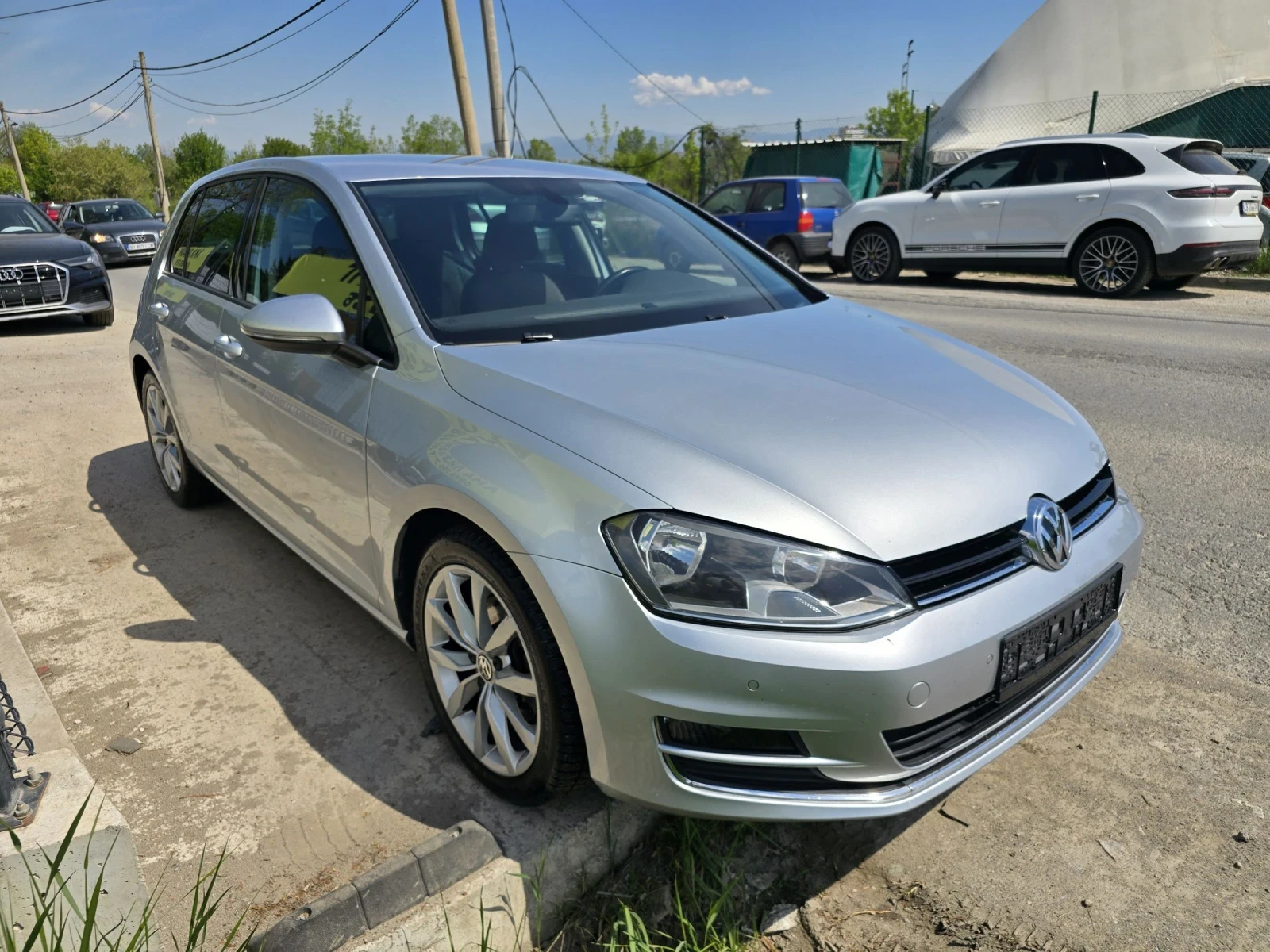 VW Golf HIGHLINE/AUTO/NAVI/PARK, снимка 3 - Автомобили и джипове - 54437642