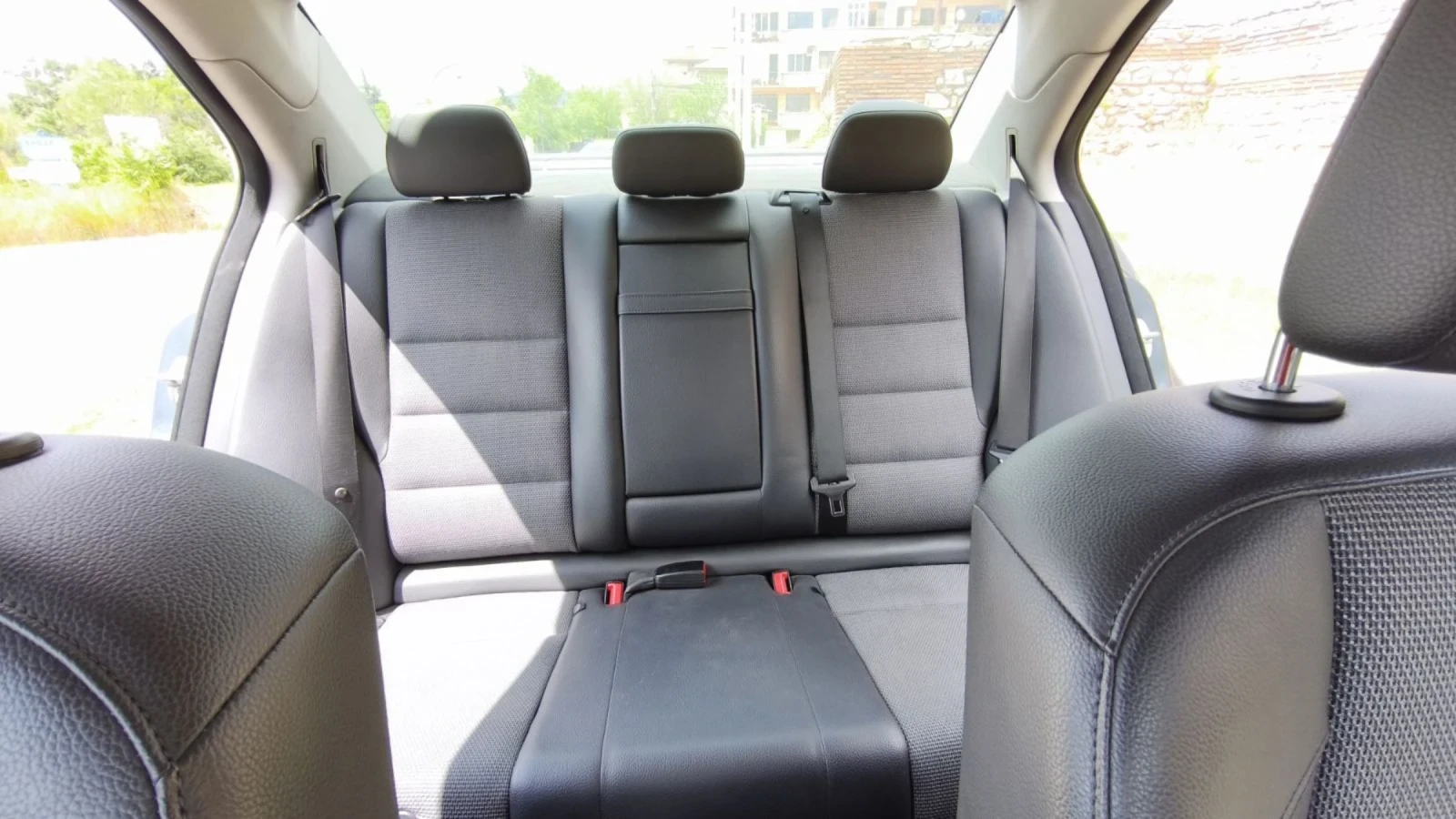 Mercedes-Benz C 200 Avantgarde, снимка 10 - Автомобили и джипове - 54651992