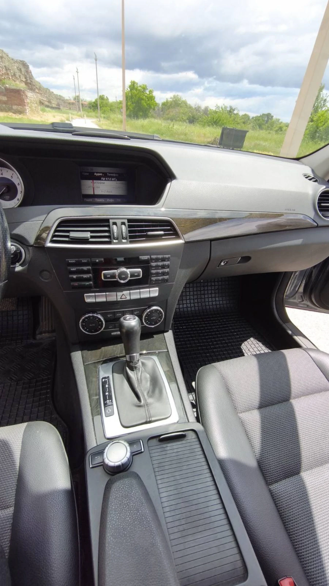 Mercedes-Benz C 200 Avantgarde, снимка 9 - Автомобили и джипове - 54651992
