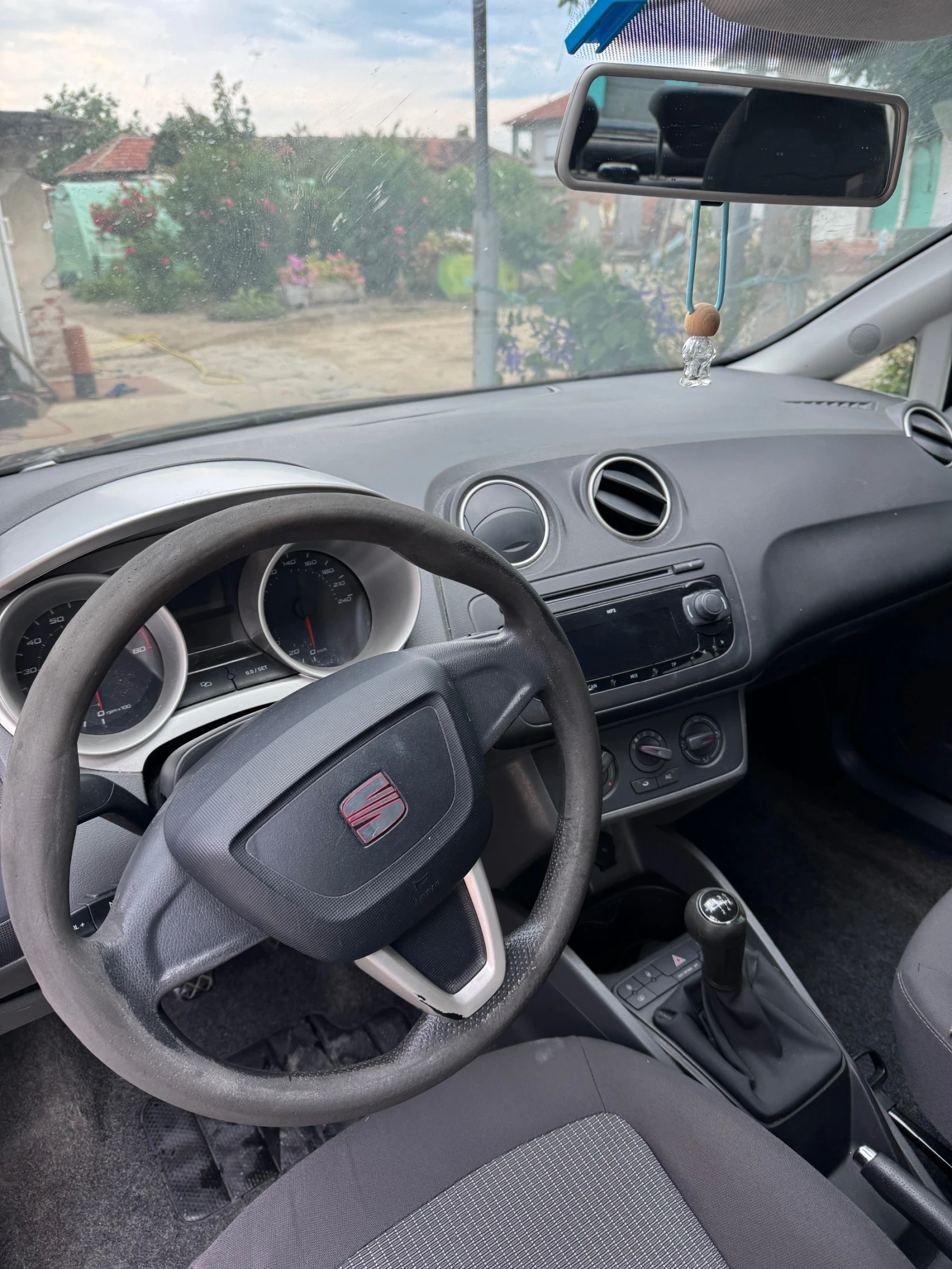 Seat Ibiza 1.2 бензин/газ, снимка 8 - Автомобили и джипове - 55015290