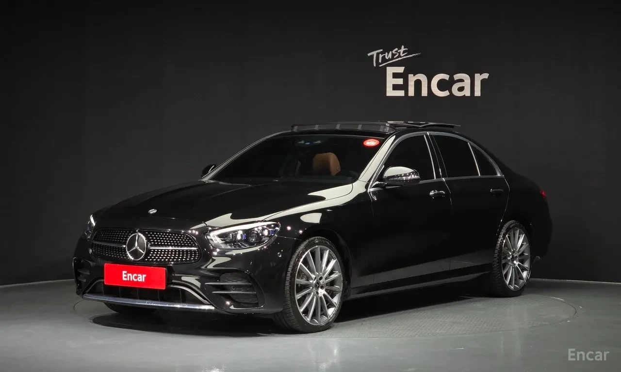 Mercedes-Benz E 350  AMG PACK / 360 / BURMESTER / AMBIENT / PANO 