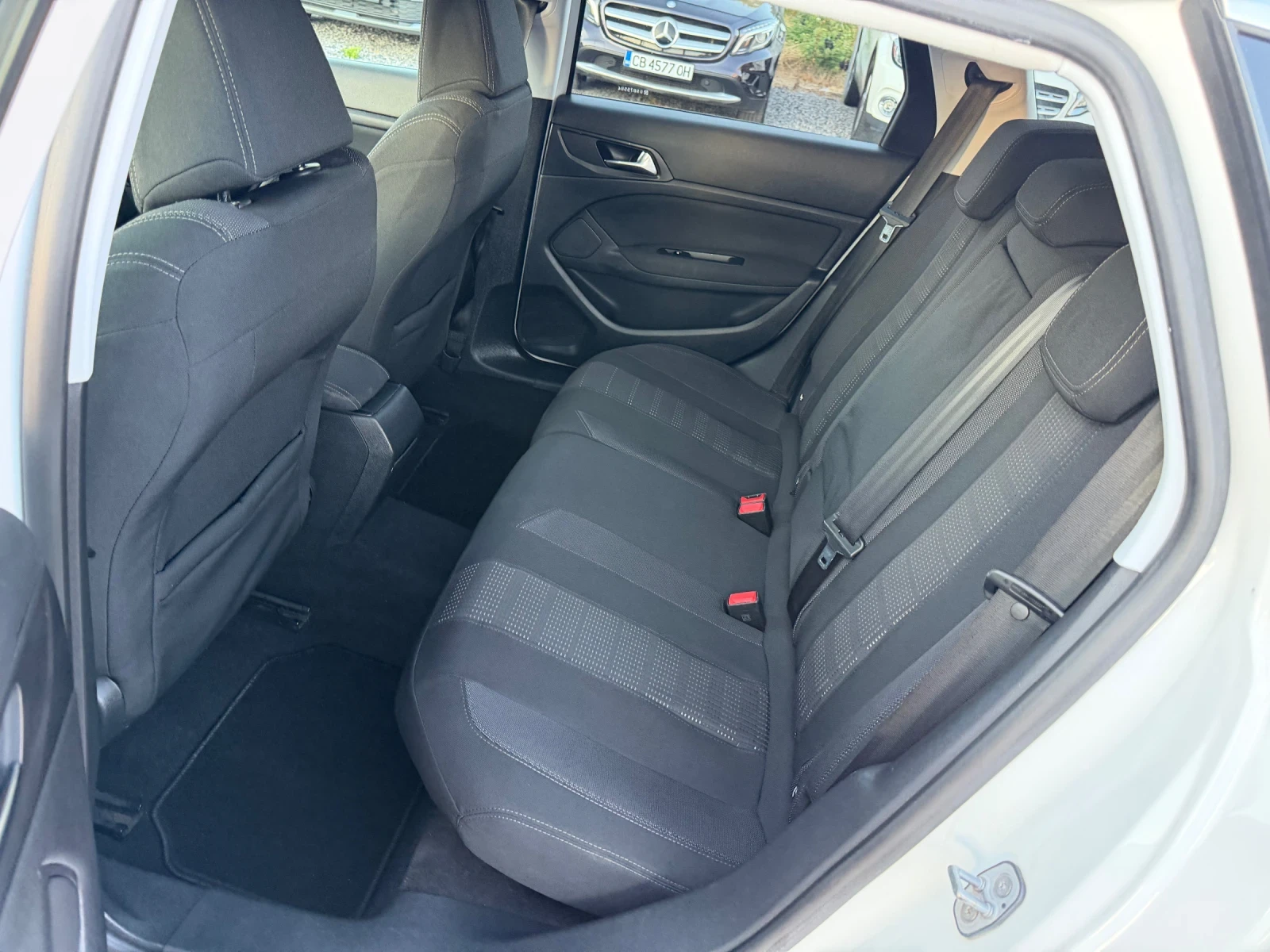 Peugeot 308 1.6 BlueHDI, Gt Line, 120Hp, 2016г. Италия, снимка 13 - Автомобили и джипове - 55683888