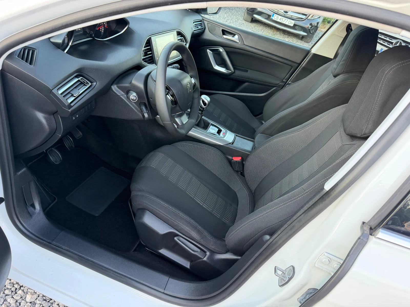 Peugeot 308 1.6 BlueHDI, Gt Line, 120Hp, 2016г. Италия, снимка 9 - Автомобили и джипове - 55683888