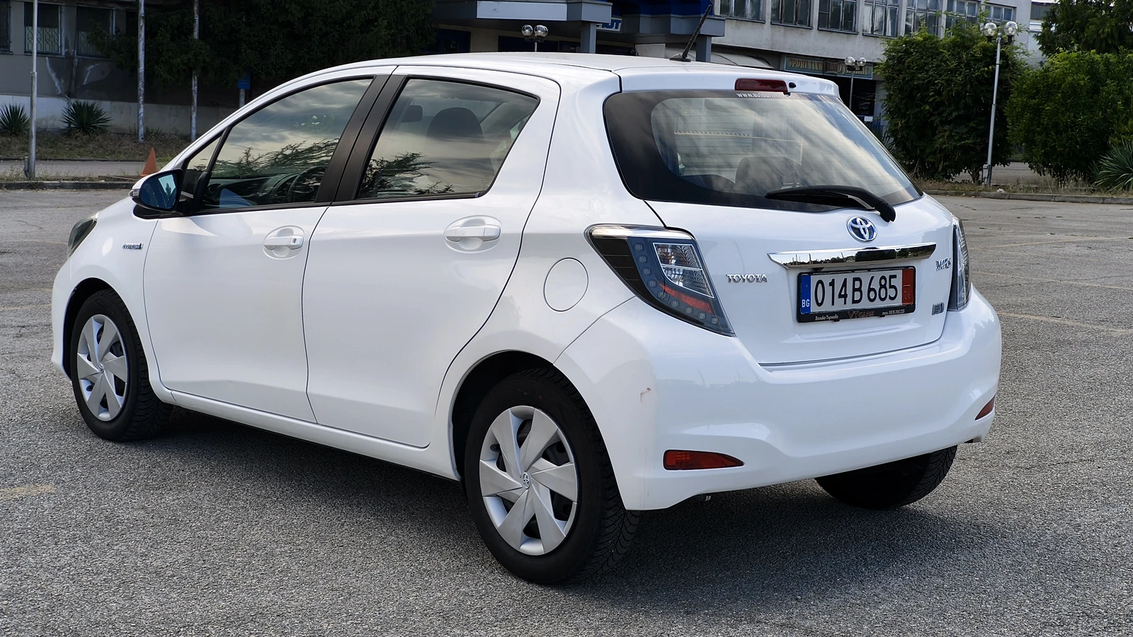 Toyota Yaris 1.5i Aut. , снимка 3 - Автомобили и джипове - 55847547