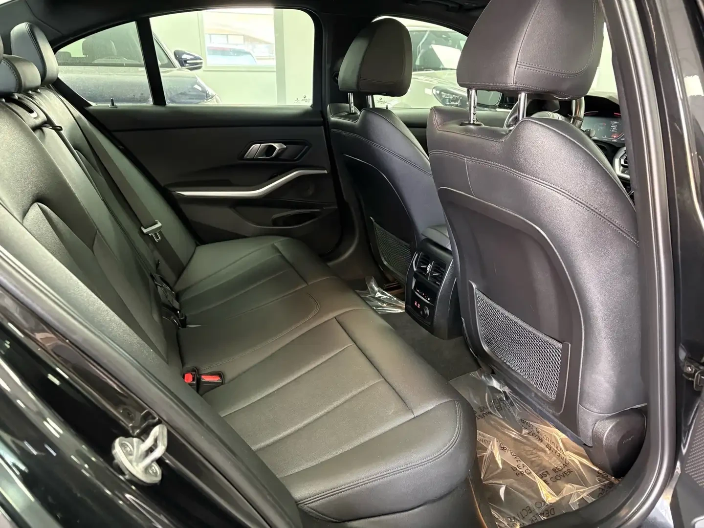 BMW 330 M* SPORT* XDRIVE* ДИСТРОНИК* МЪРТВА* ТОЧКА, снимка 16 - Автомобили и джипове - 55979494