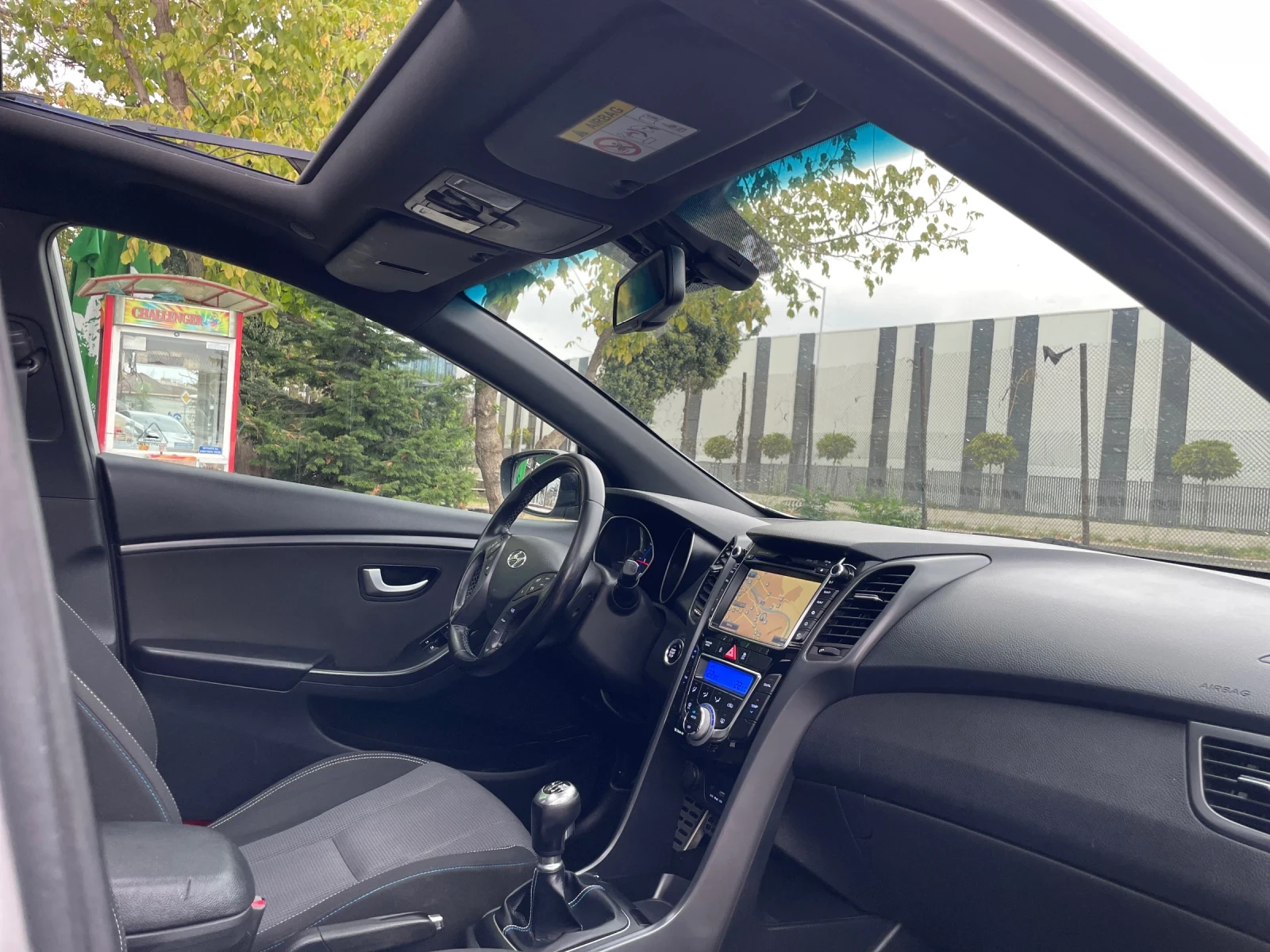 Hyundai I30 1.6 Exclusive, снимка 6 - Автомобили и джипове - 56588733
