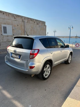 Toyota Rav4 2.2 d4d* ОЧАКВАН ВНОС!* 150к.с* Автоматик* NAVI, снимка 3