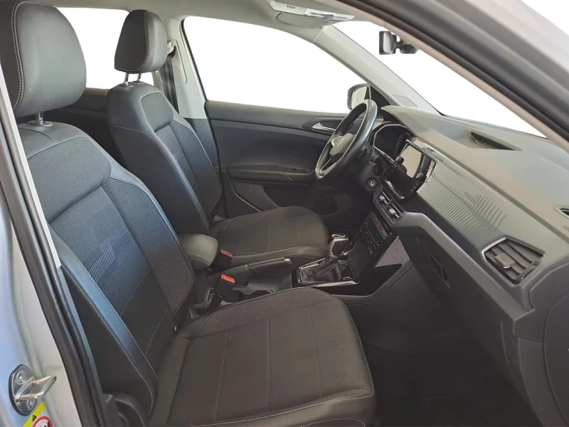 VW T-Cross STYLE/150HP/DSG/CAM/AHK/NAVI/LED/DIGI/AMBI/349g, снимка 12 - Автомобили и джипове - 51760389