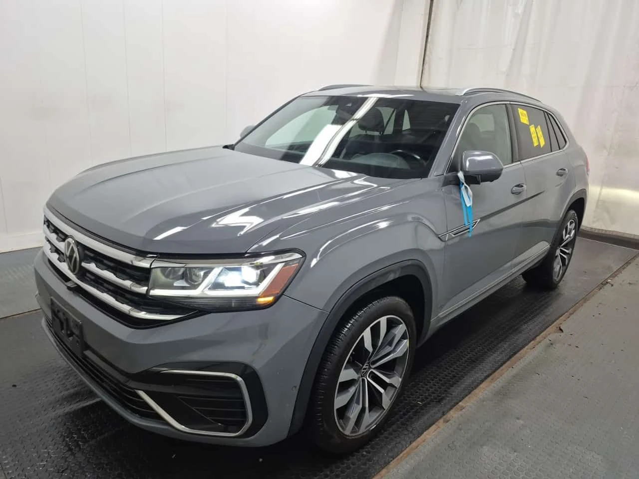 VW Atlas | EXECLINE | 360камери | ПАМЕТИ | CARFAX