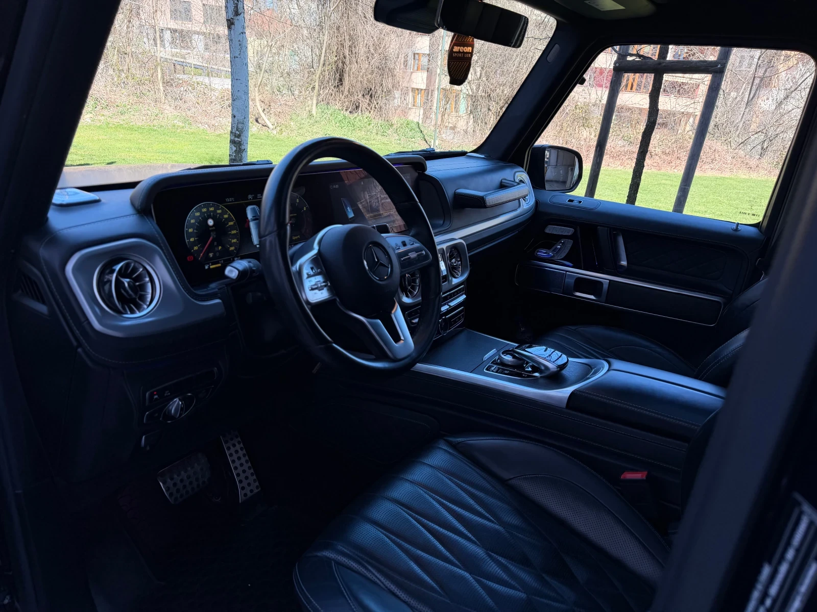 Mercedes-Benz G 500 AMG LINE / ВЕНТИЛАЦИЯ / 360 КАМЕРИ, снимка 9 - Автомобили и джипове - 54140173