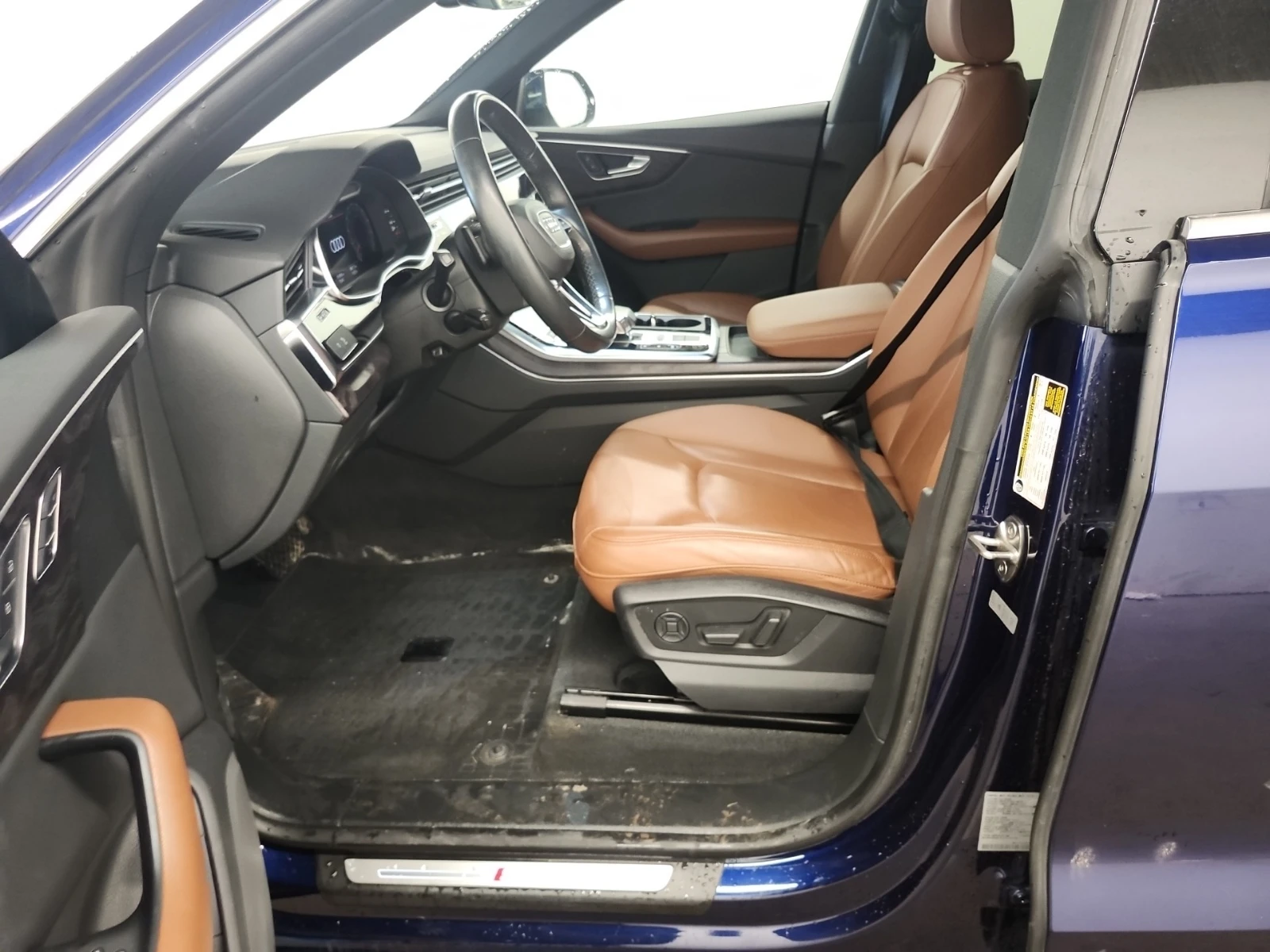 Audi Q8 PROGRESSIV * * CARFAX * * АВТО КРЕДИТ * * , снимка 8 - Автомобили и джипове - 54272270