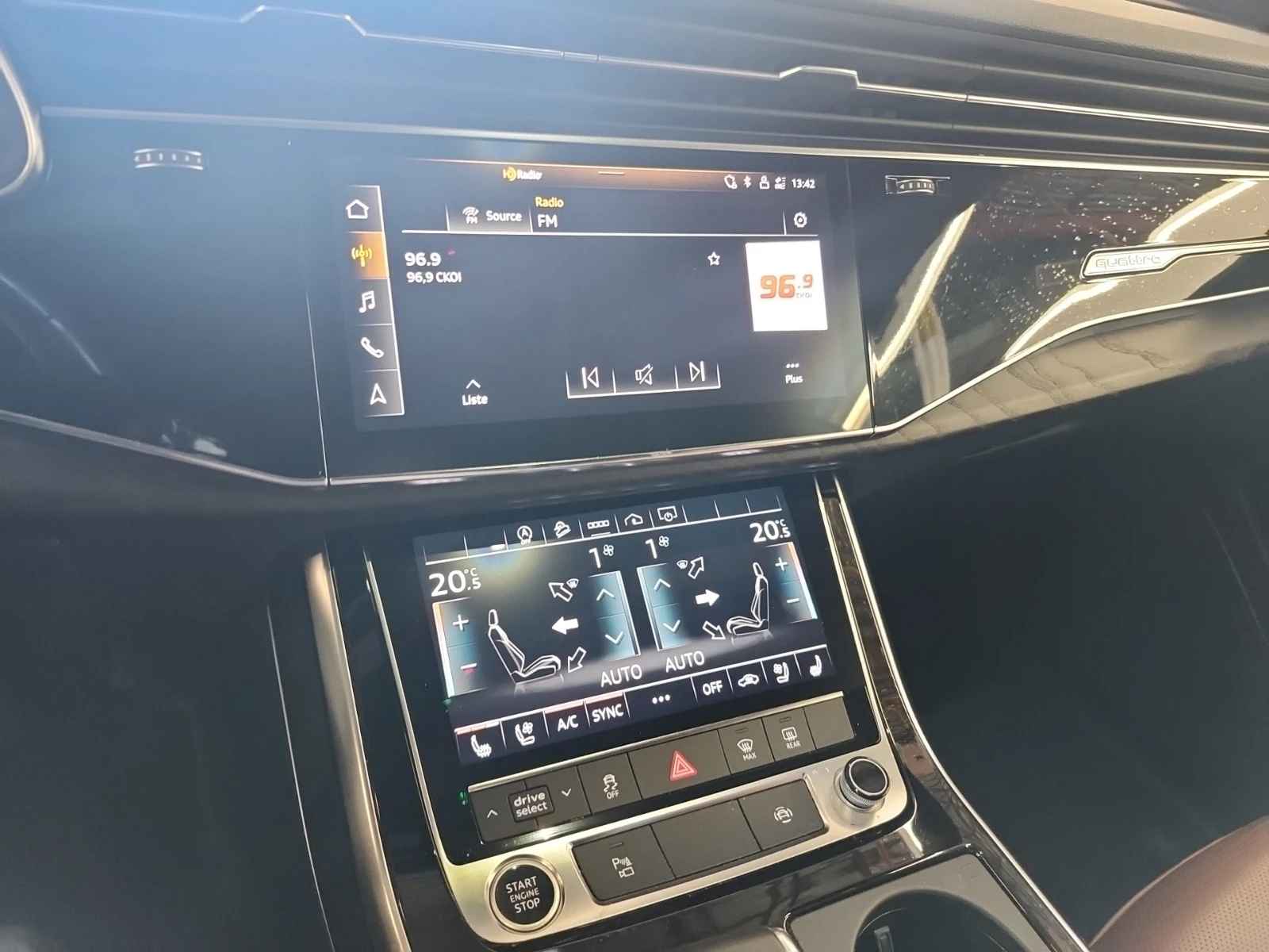 Audi Q8 PROGRESSIV * * CARFAX * * АВТО КРЕДИТ * * , снимка 13 - Автомобили и джипове - 54272270