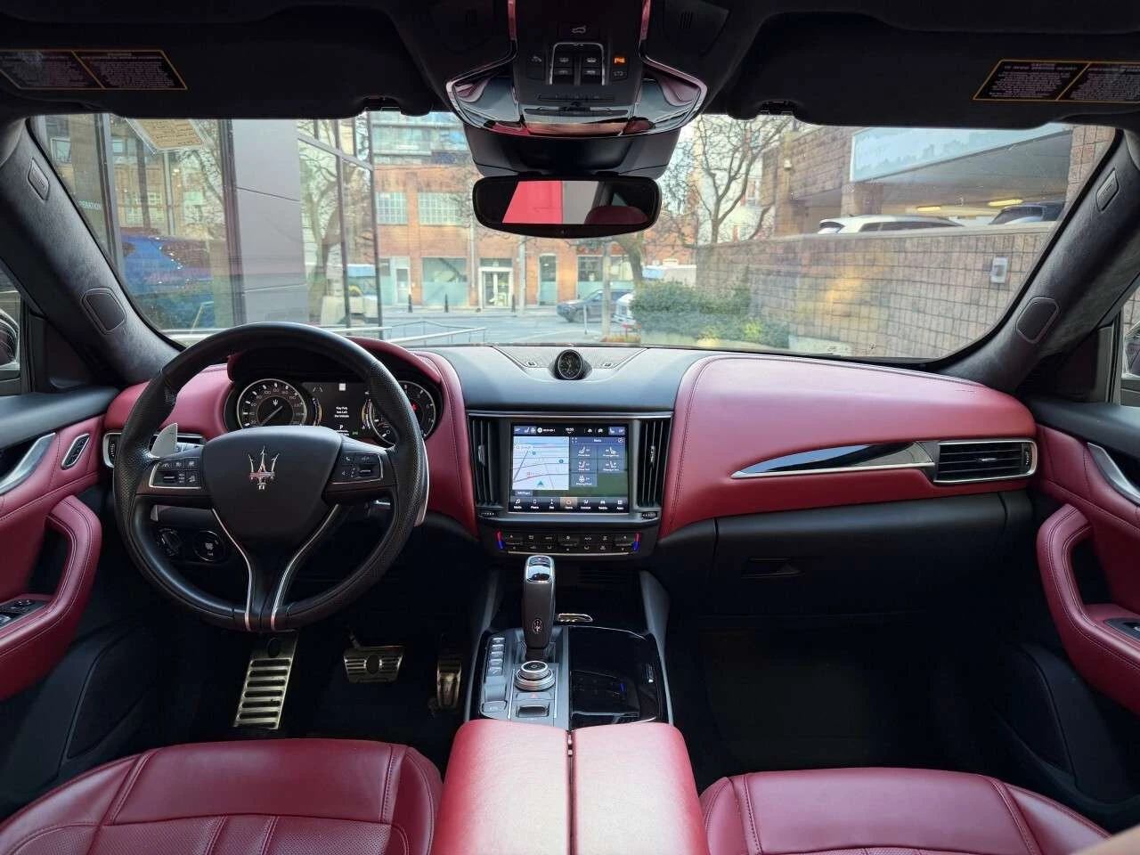 Maserati Levante ОБДУХВАНЕ / ЧЕРВЕНА КОЖА / ПАНОРАМА / ЦЕНА ДО БГ, снимка 15 - Автомобили и джипове - 54992504