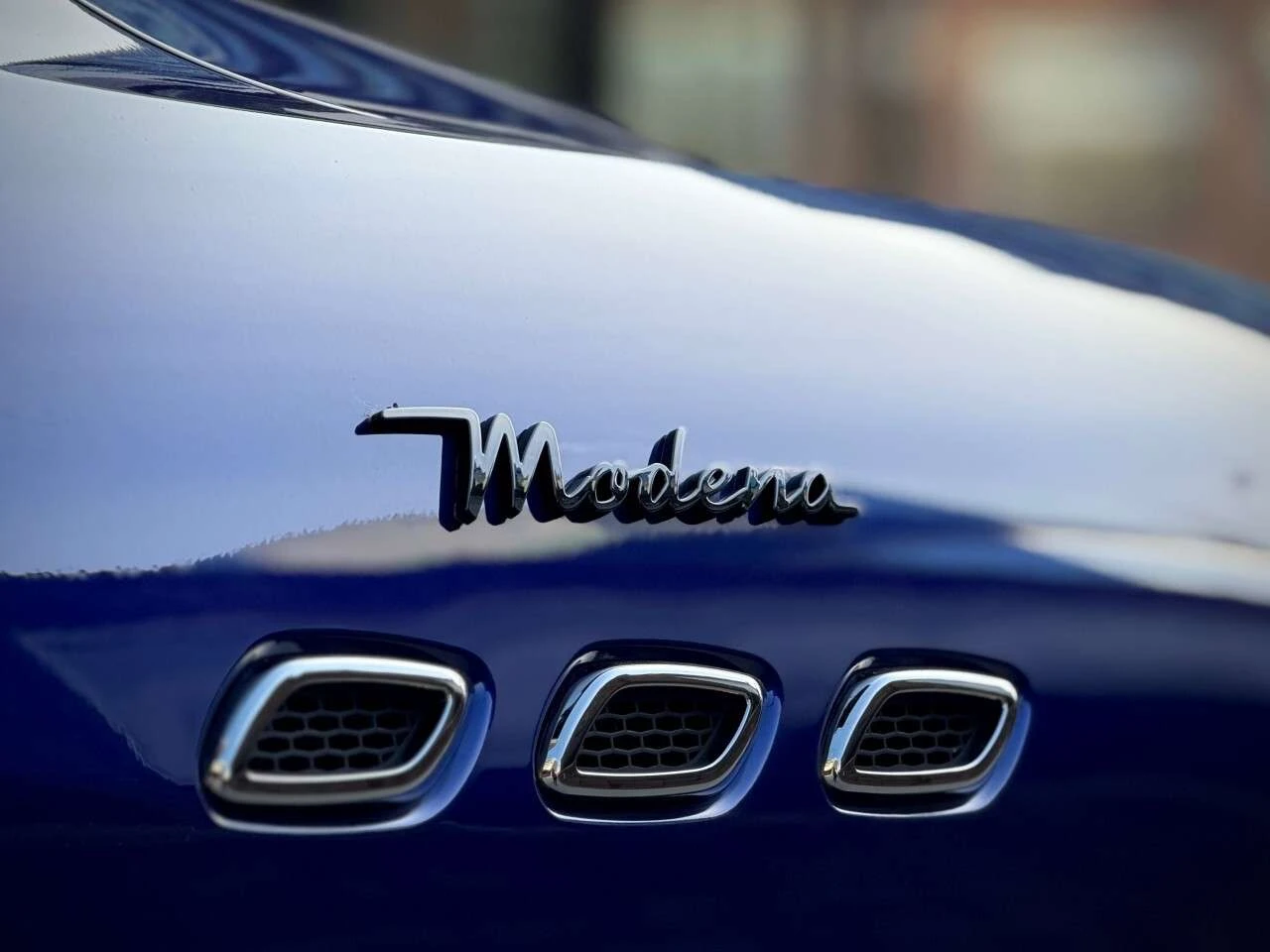Maserati Levante ОБДУХВАНЕ / ЧЕРВЕНА КОЖА / ПАНОРАМА / ЦЕНА ДО БГ, снимка 6 - Автомобили и джипове - 54992504
