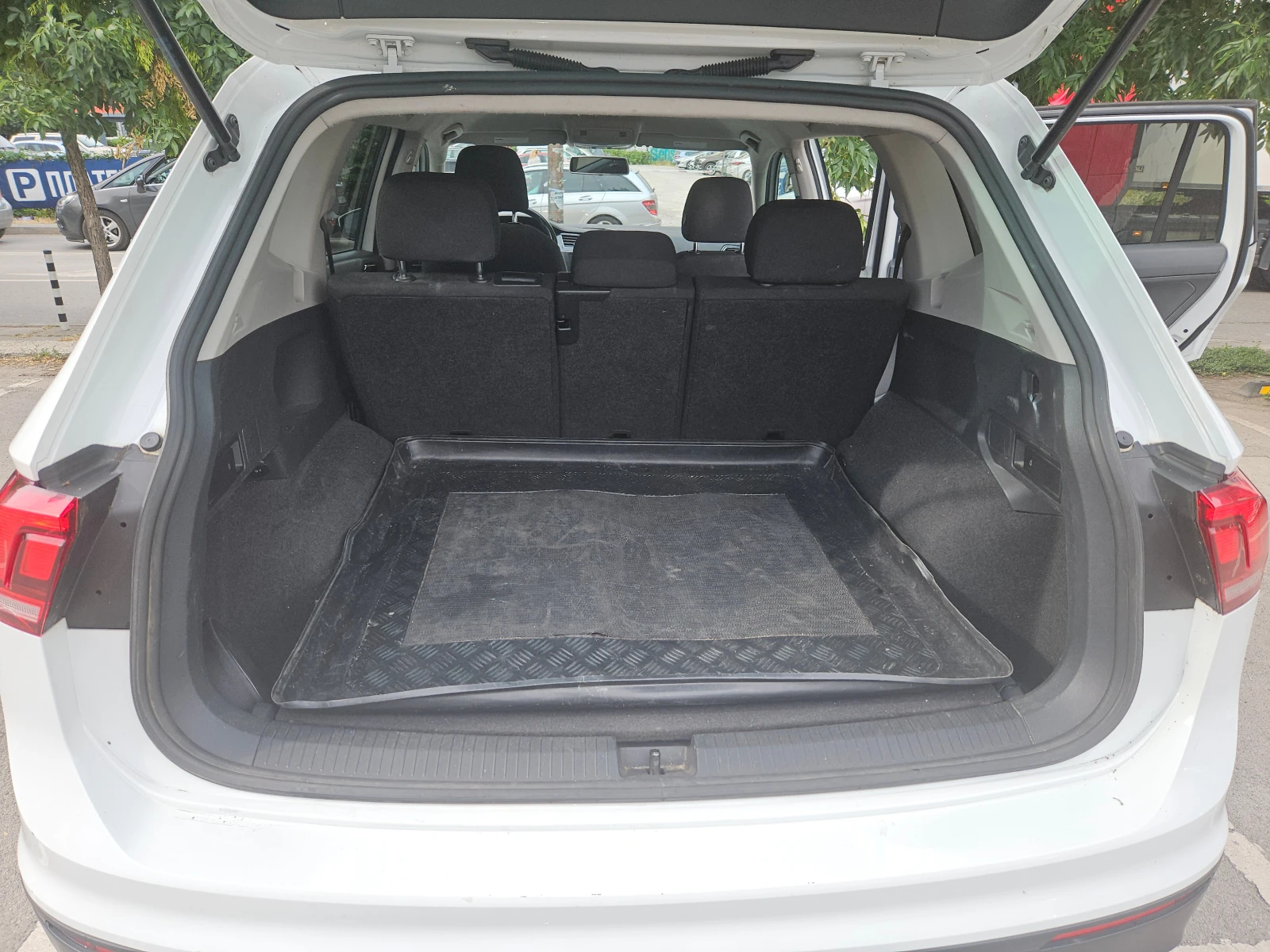 VW Tiguan Allspace, снимка 14 - Автомобили и джипове - 55212340