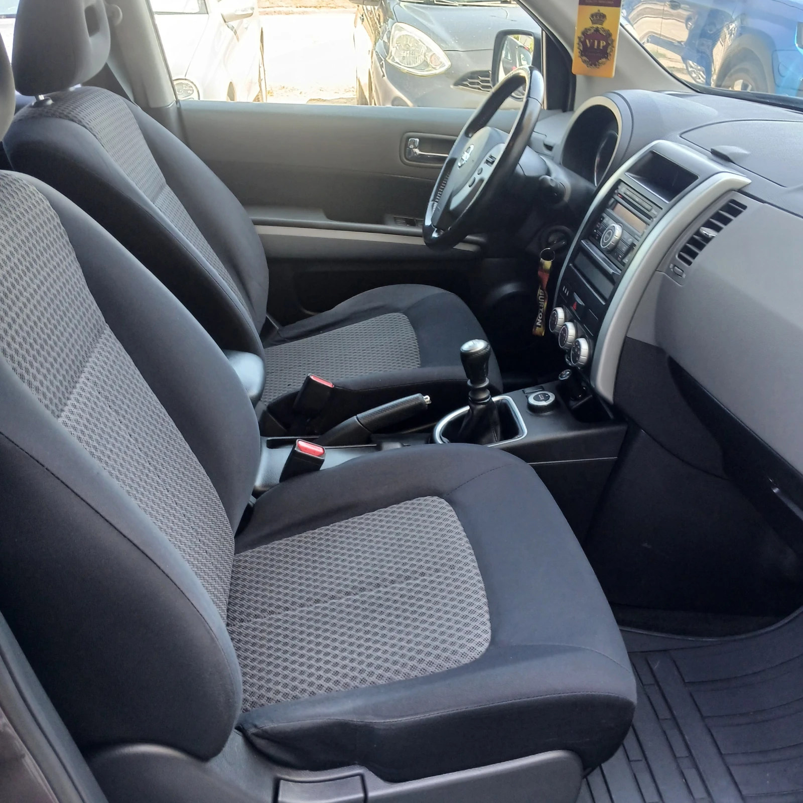 Nissan X-trail 6 СКОРОСТИ 4х4 , снимка 10 - Автомобили и джипове - 55472194