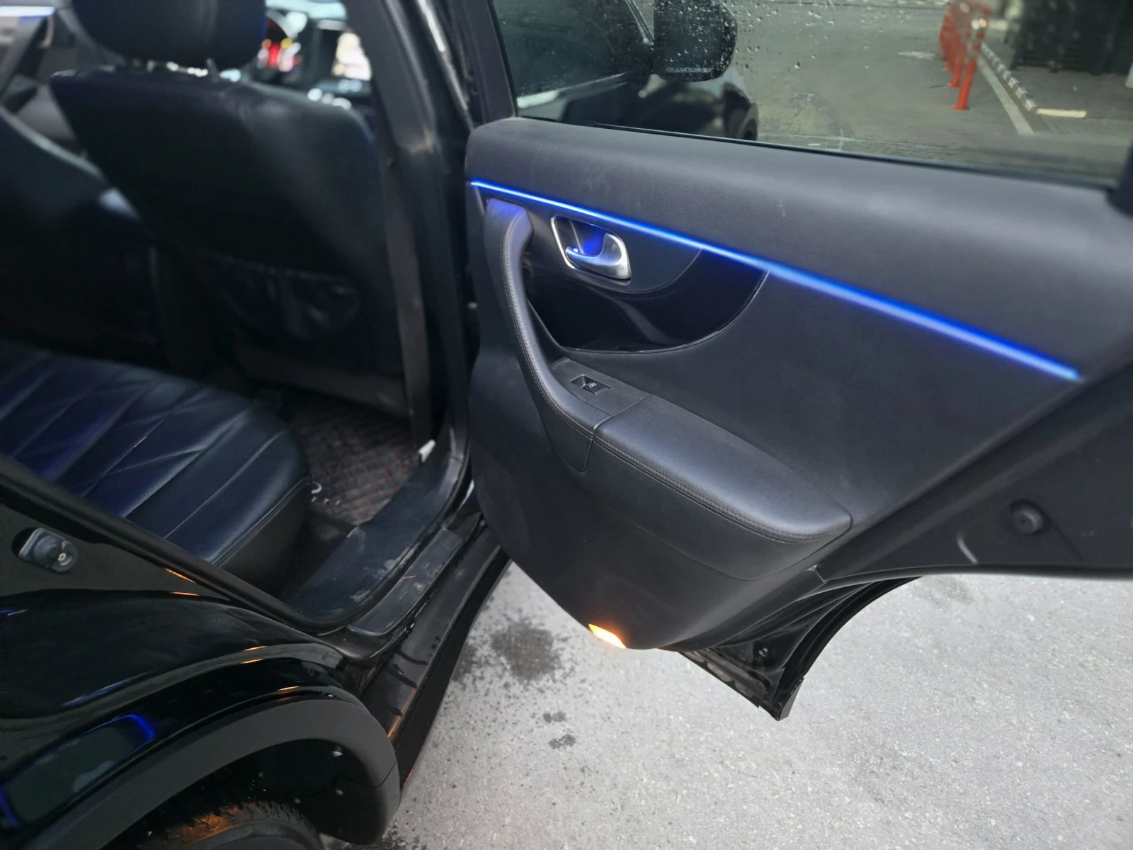 Infiniti Fx 30, снимка 4 - Автомобили и джипове - 55553699
