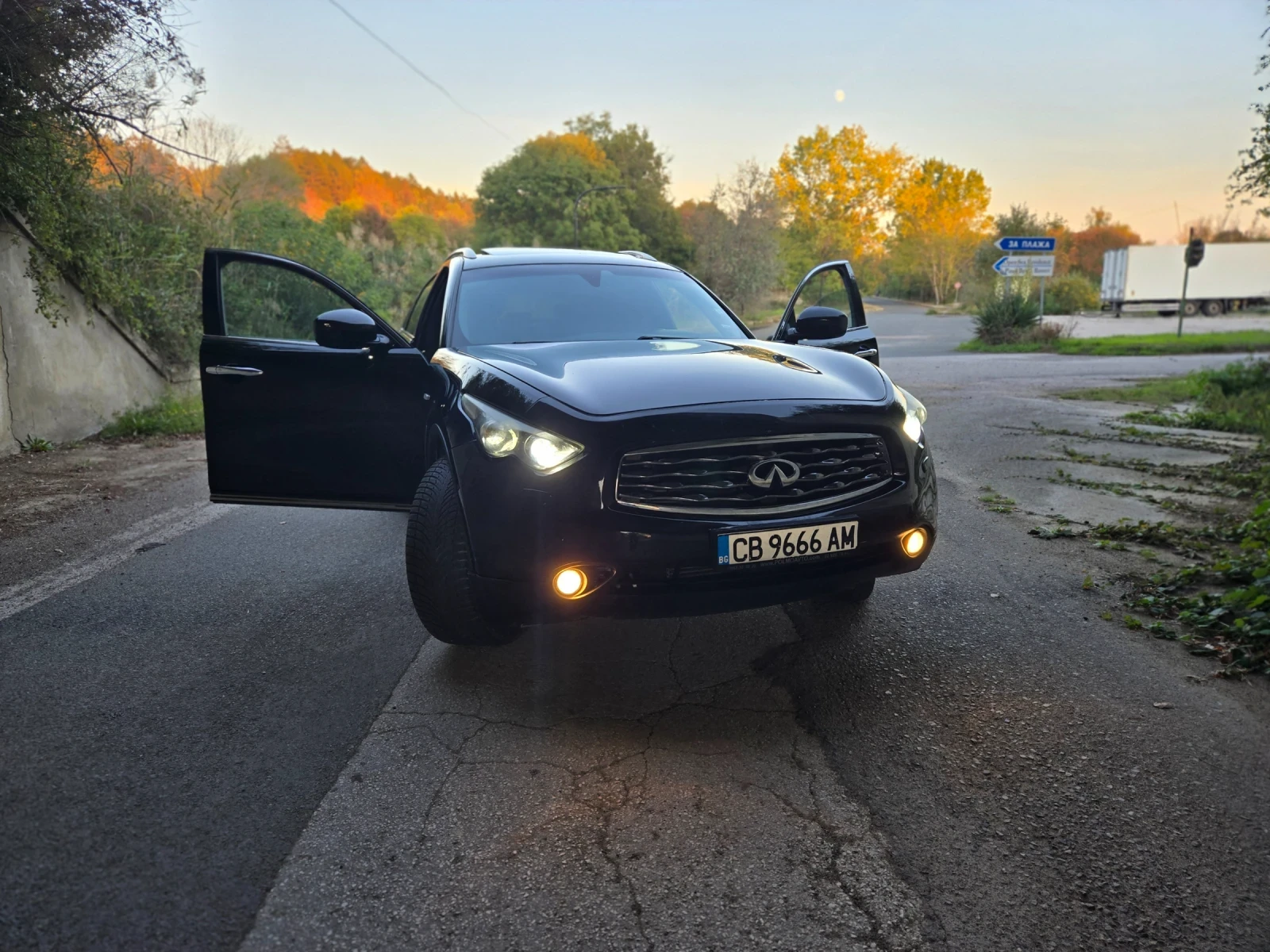 Infiniti Fx 30, снимка 15 - Автомобили и джипове - 55553699