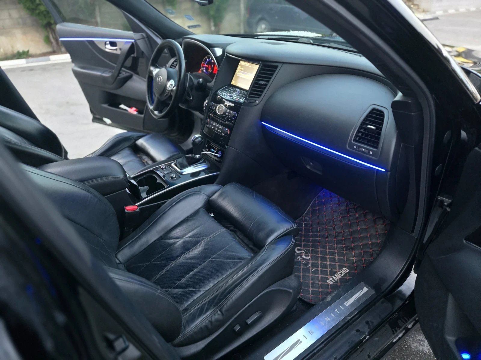 Infiniti Fx 30, снимка 5 - Автомобили и джипове - 55553699