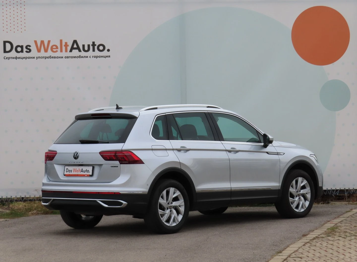 VW Tiguan, снимка 3 - Автомобили и джипове - 56420238