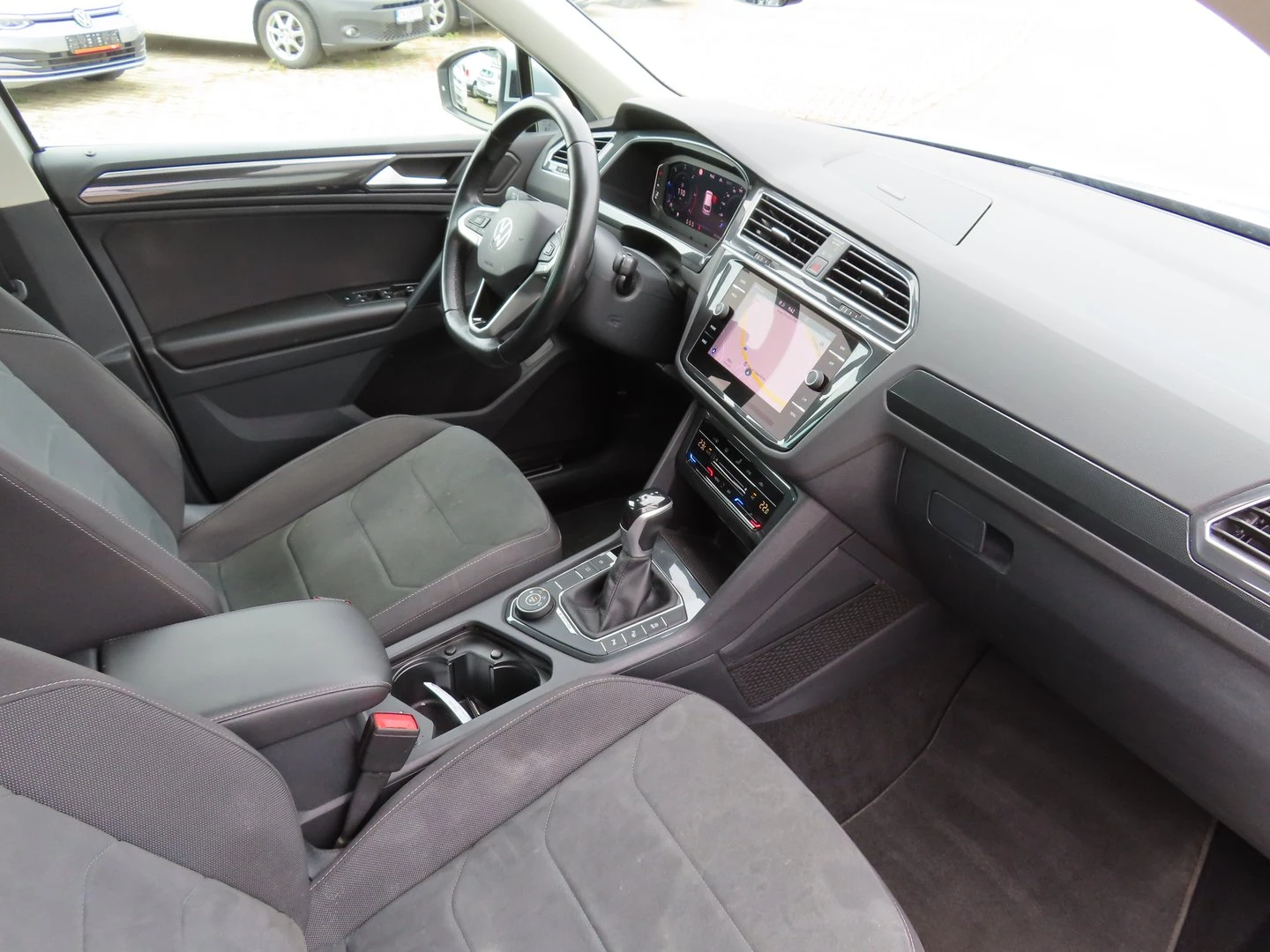 VW Tiguan, снимка 5 - Автомобили и джипове - 56420238
