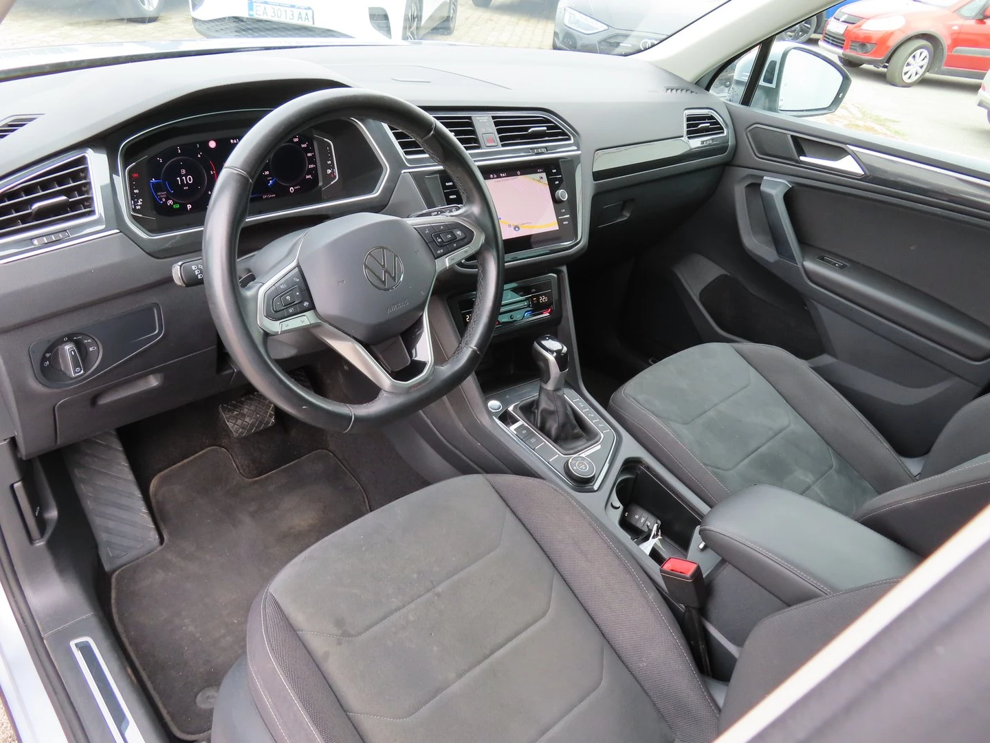 VW Tiguan, снимка 4 - Автомобили и джипове - 56420238
