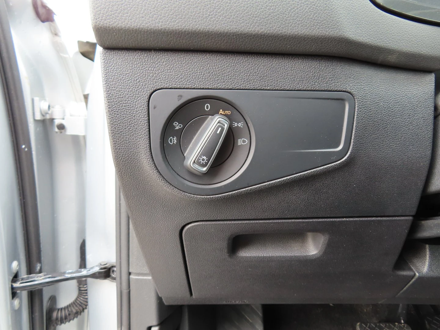 VW Tiguan, снимка 12 - Автомобили и джипове - 56420238