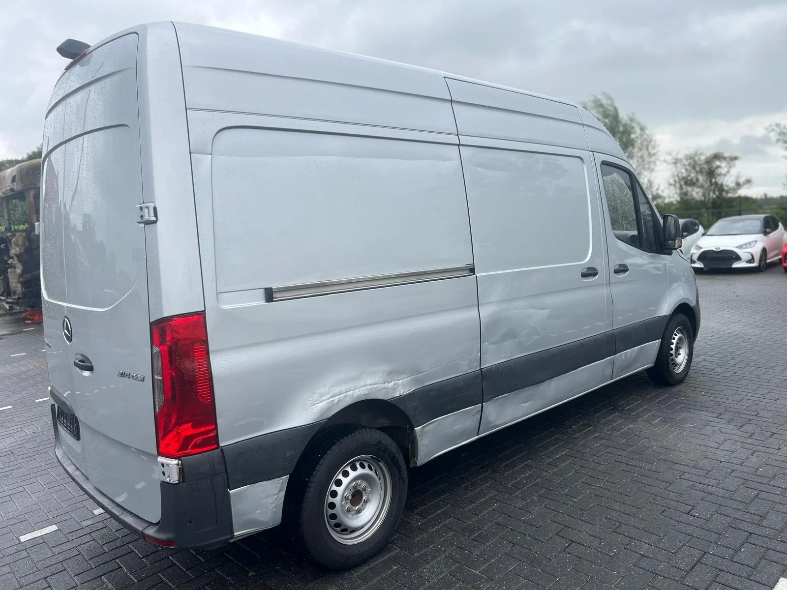 Mercedes-Benz Sprinter 214 2.2 CDI L2H2 - изображение 4