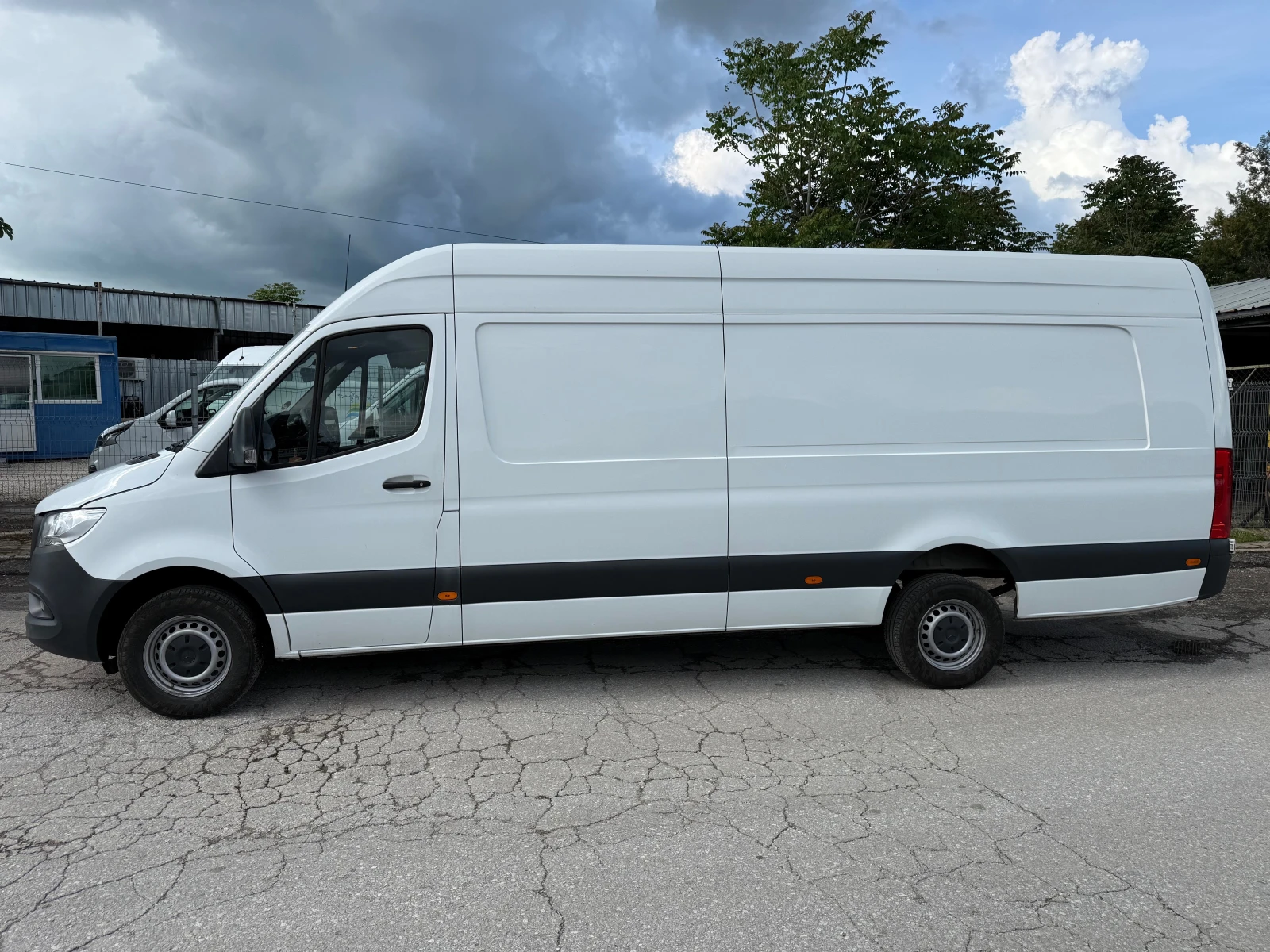Mercedes-Benz Sprinter 317 CDi XXL, снимка 2 - Бусове и автобуси - 54653665