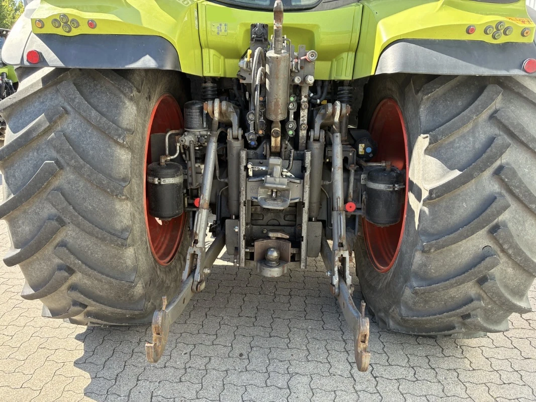 Трактор Claas ARION 660 CEBIS НАВИГАЦИЯ , снимка 17 - Селскостопанска техника - 55556069