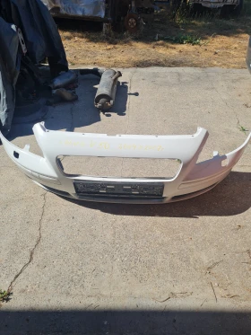 Оригинална предна броня за VOLVO V50 2004-2007 год., снимка 1