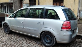 Opel Zafira, снимка 3 - Автомобили и джипове - 44393696