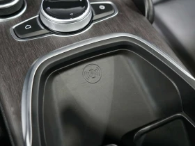 Alfa Romeo Giulia * CARFAX * ЦЕНА ДО БГ, снимка 16