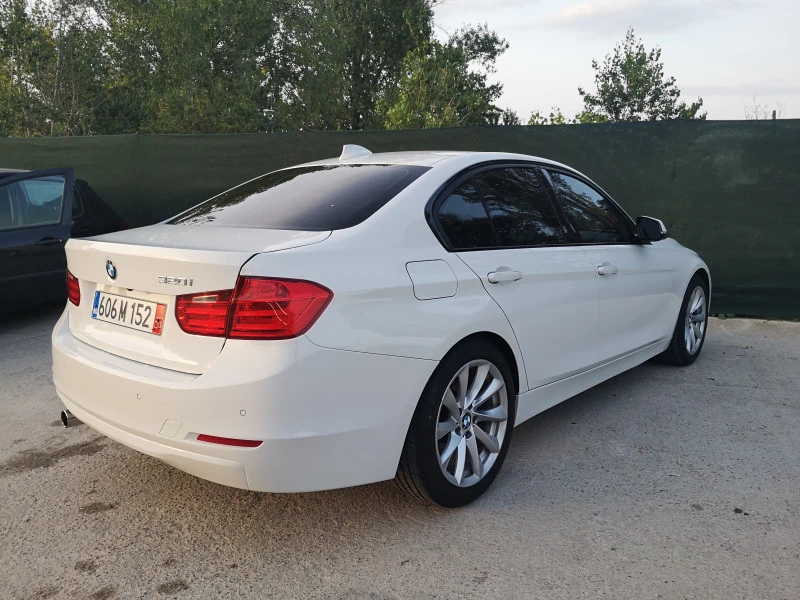 BMW 320 F30, снимка 3 - Автомобили и джипове - 47523030