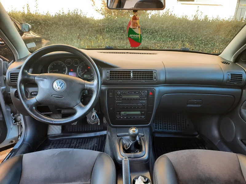 VW Passat, снимка 5 - Автомобили и джипове - 47410500