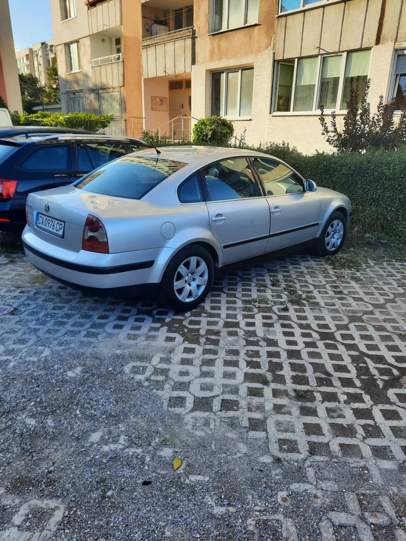 VW Passat, снимка 2 - Автомобили и джипове - 47410500