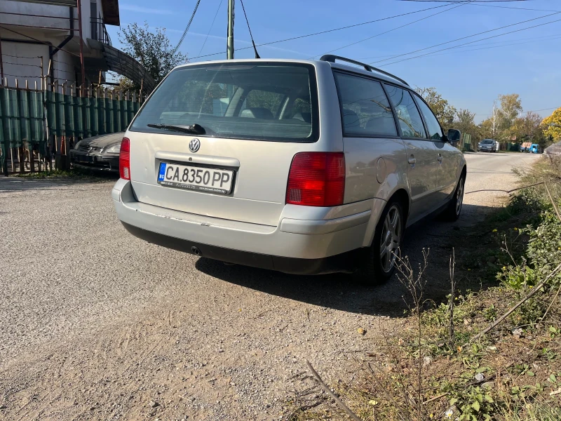 VW Passat 2.8, снимка 4 - Автомобили и джипове - 47714490