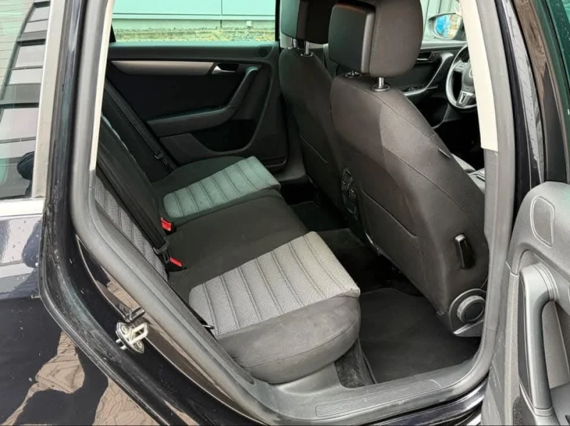 VW Passat, снимка 7 - Автомобили и джипове - 48359542