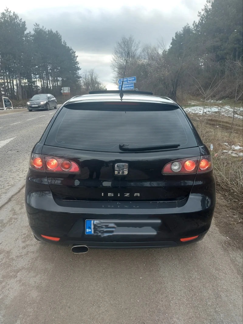 Seat Ibiza 1.4, снимка 2 - Автомобили и джипове - 49104060