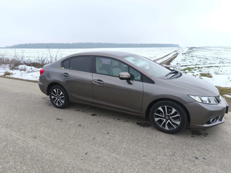 Honda Civic 1.8i, Бензин, Седан, 2016 г.6 скорости, Европейска, снимка 4 - Автомобили и джипове - 49347655