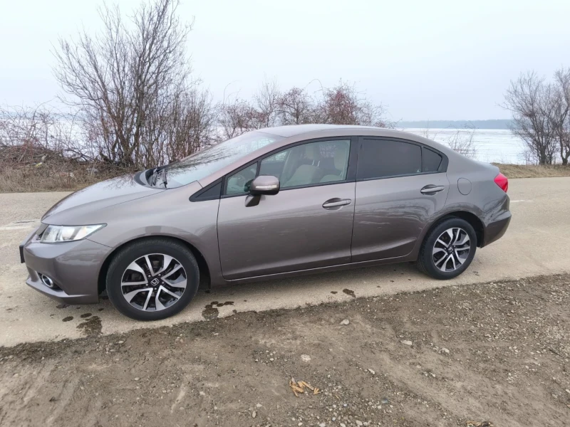 Honda Civic 1.8i, Бензин, Седан, 2016 г.6 скорости, Европейска, снимка 5 - Автомобили и джипове - 49347655