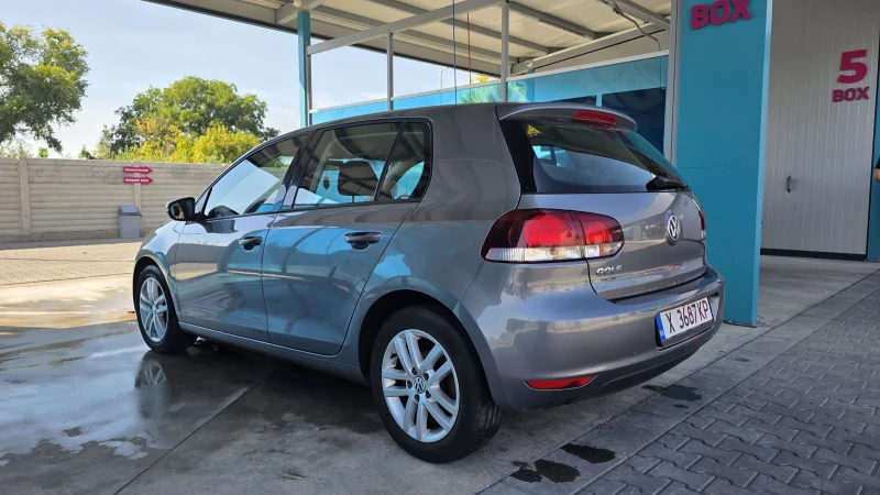 VW Golf 1.6 bi fuel заводска ГАЗ, снимка 4 - Автомобили и джипове - 51623969