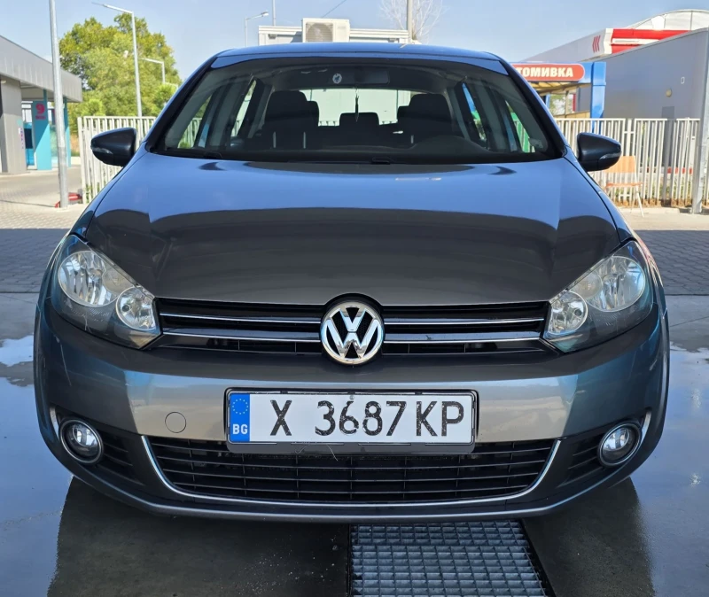 VW Golf 1.6 bi fuel заводска ГАЗ, снимка 2 - Автомобили и джипове - 51623969