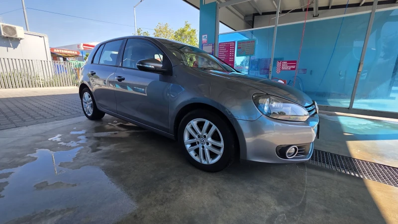 VW Golf 1.6 bi fuel заводска ГАЗ, снимка 6 - Автомобили и джипове - 51623969