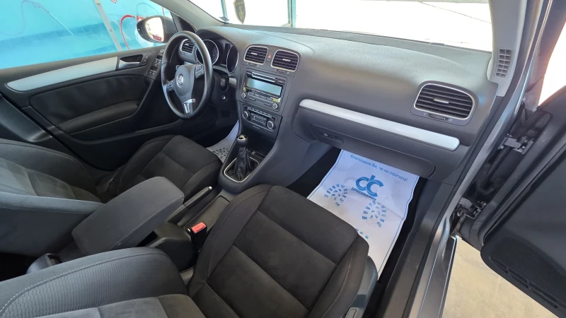VW Golf 1.6 bi fuel заводска ГАЗ, снимка 9 - Автомобили и джипове - 51623969