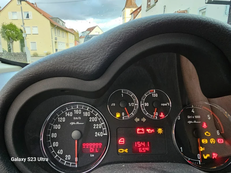 Alfa Romeo 147 1.9 JTD , снимка 5 - Автомобили и джипове - 52259108