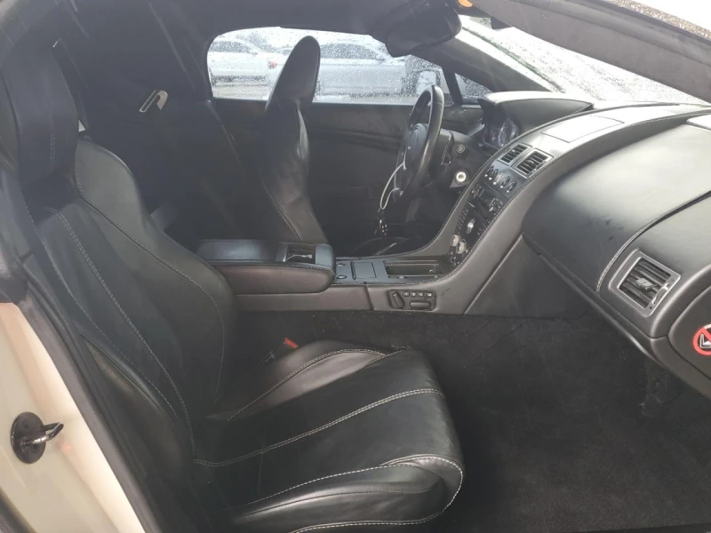 Aston Martin V8 Vantage SPORTSHIFT, снимка 10 - Автомобили и джипове - 52911176
