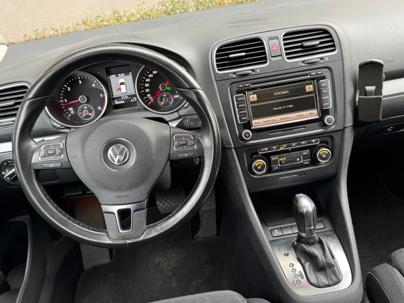 VW Golf 2.0TDi/DSG/Panorama, снимка 4 - Автомобили и джипове - 52770773
